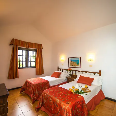 Ξενοδοχείο με διαμερίσματα Ona Casitas 4*