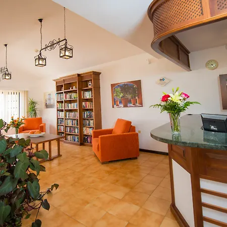 Ona Casitas Aparthotel 4*