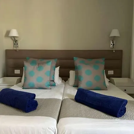 Ona Casitas Aparthotel 4*